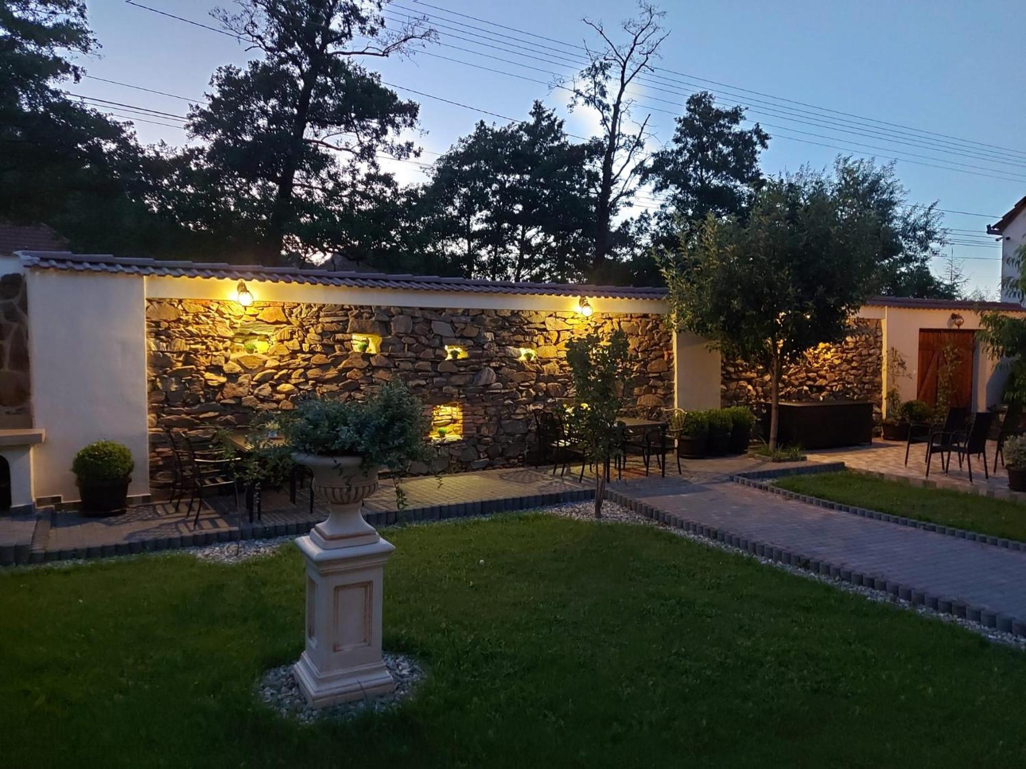 Hotel Conacul Poetilor Gura Rîului Exterior foto